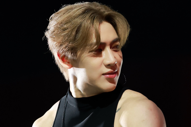 BamBam surpreende fãs com presentes caros da Louis Vuitton no aniversário!