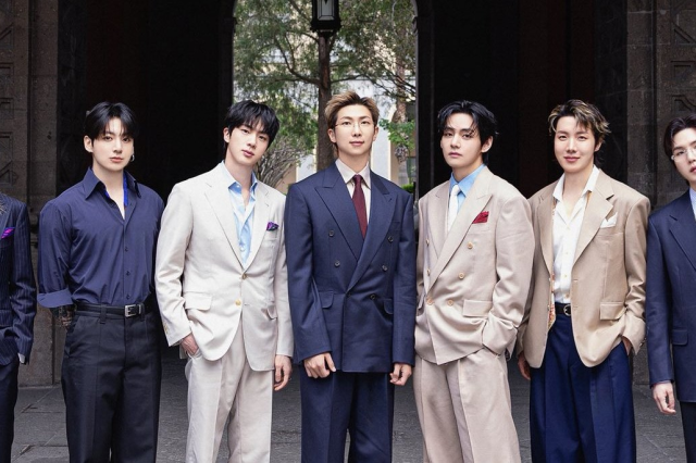 BTS atrai mais de 50 mil fãs em frente ao Palácio Presidencial do México em apenas 5 horas