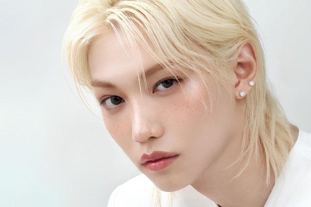 Felix do Stray Kids revela voluntariado com crianças no hospital