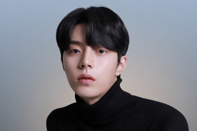 Kang Jun-kyu integra elenco de “The Legend of Kitchen Soldier” ao lado de Park Jihoon