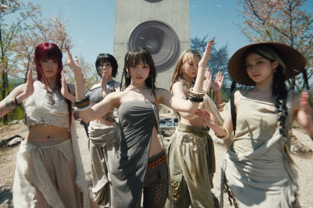 LE SSERAFIM acaba de divulgar o segundo teaser para o videoclipe da faixa "BOOMPALA".