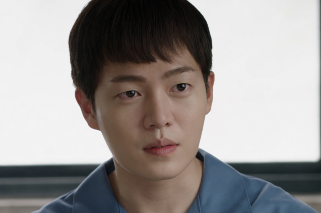 Son Seung Won é preso pela 5ª vez por dirigir embriagado e tenta ocultar provas com ajuda da namorada