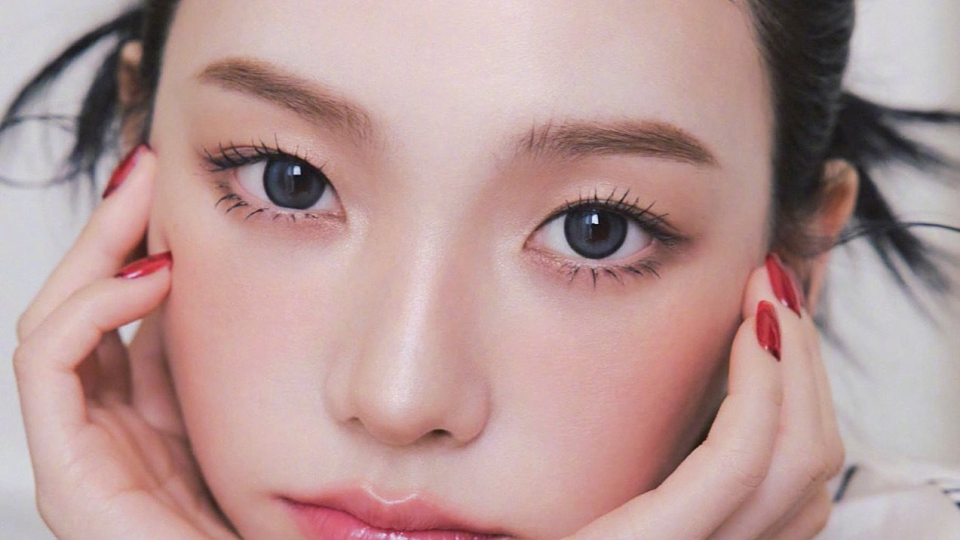 Karina da aespa encanta em editorial luxuoso com Chanel Beauty na Harper’s BAZAAR Korea de maio de 2026