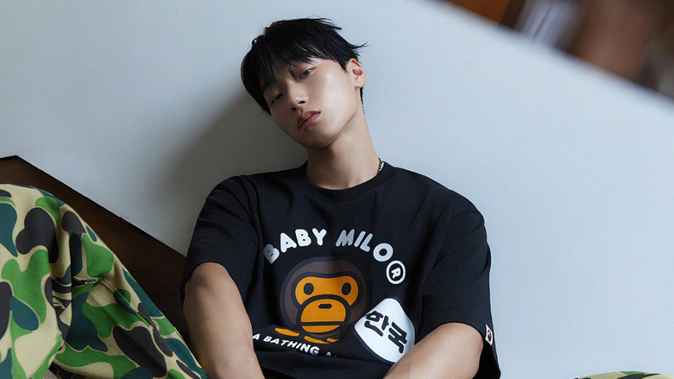 San do ATEEZ, estrela collab BAPE Korea Exclusive Summer Capsule Collection