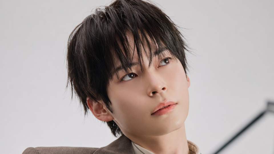 Sung Hanbin revela chat ativo com ex-membros e possibilidade de conteúdos juntos com AND2BLE