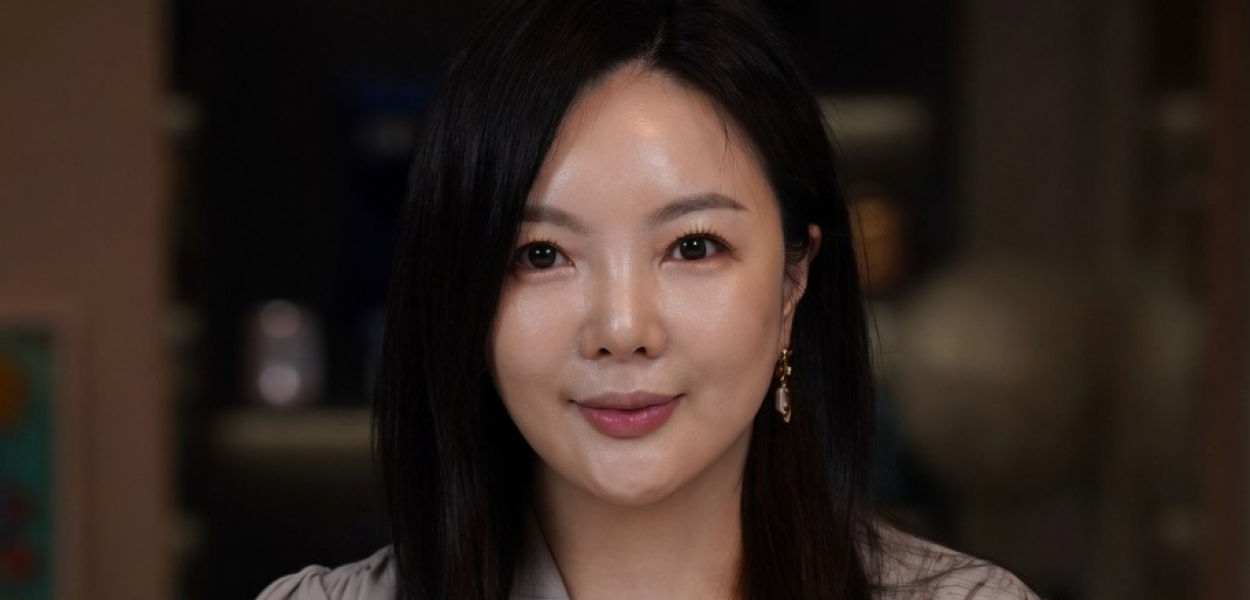 Cha Ga Won, CEO da One Hundred Label, é intimada pela polícia por suspeita de fraude de US$ 20 milhões (R$ 100 milhões)