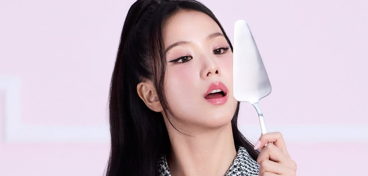 JISOO estrela nova campanha do Dior Addict Glass Lipstick